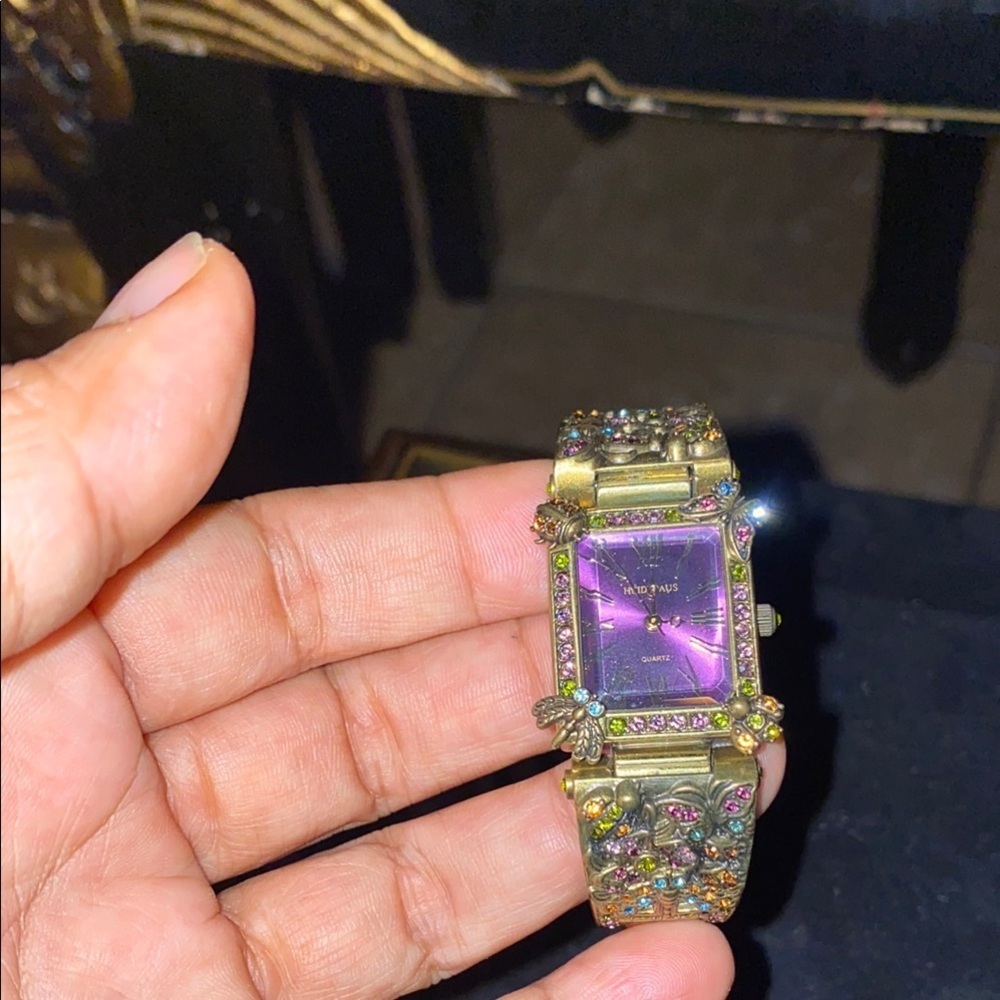 Vintage Heidi Daus Elegant Gold and Purple Women's Watch - Picture 5 of 10